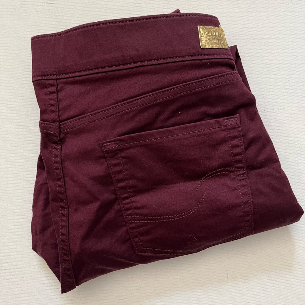 Signature by LEVI STRAUSS Burgundy Skinny Jeans, size 16 (33W 28L)